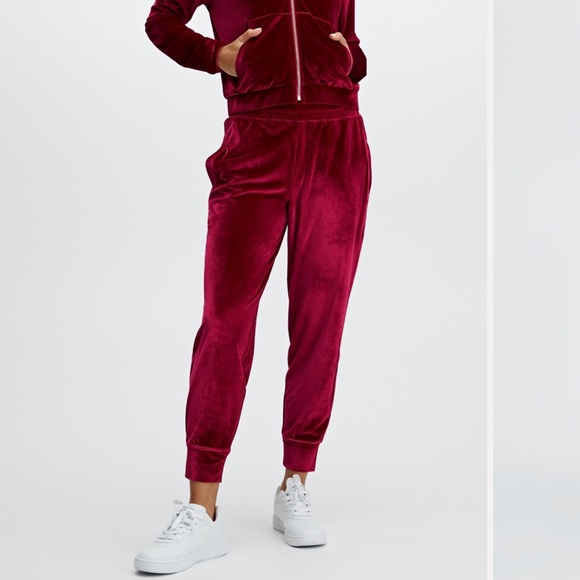 Fabletics Joggers - Picture 4 of 10